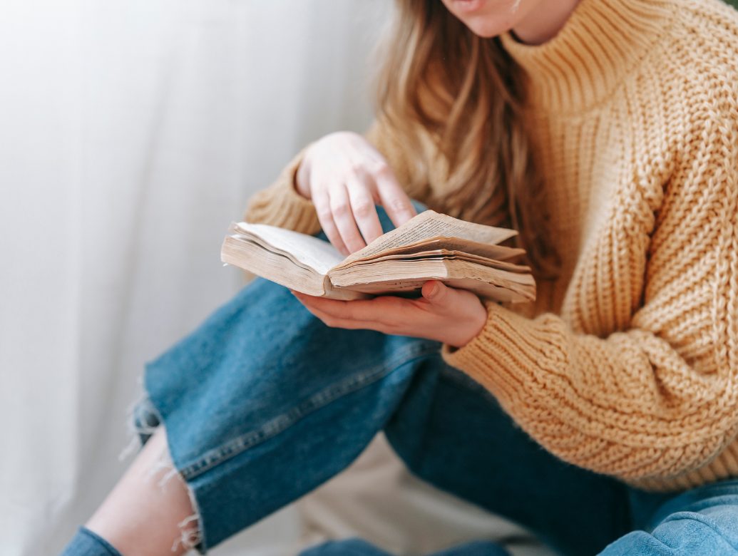 A client working with their therapist on ADHD strategies